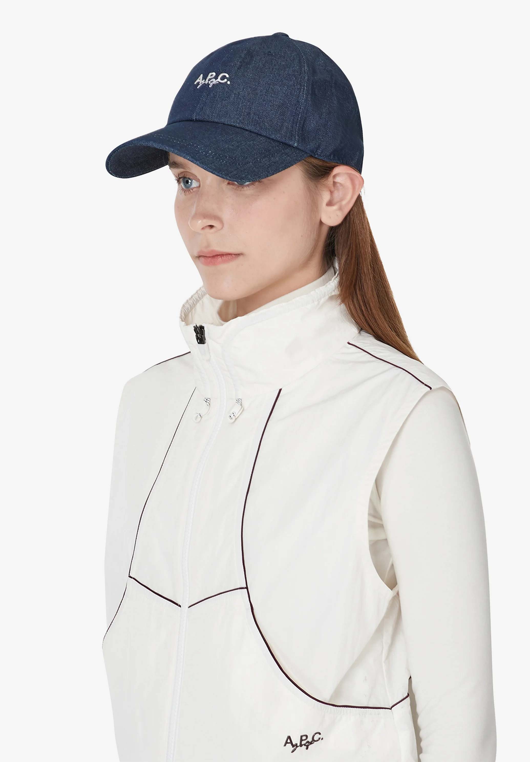 Cap with tee holder - Image 11