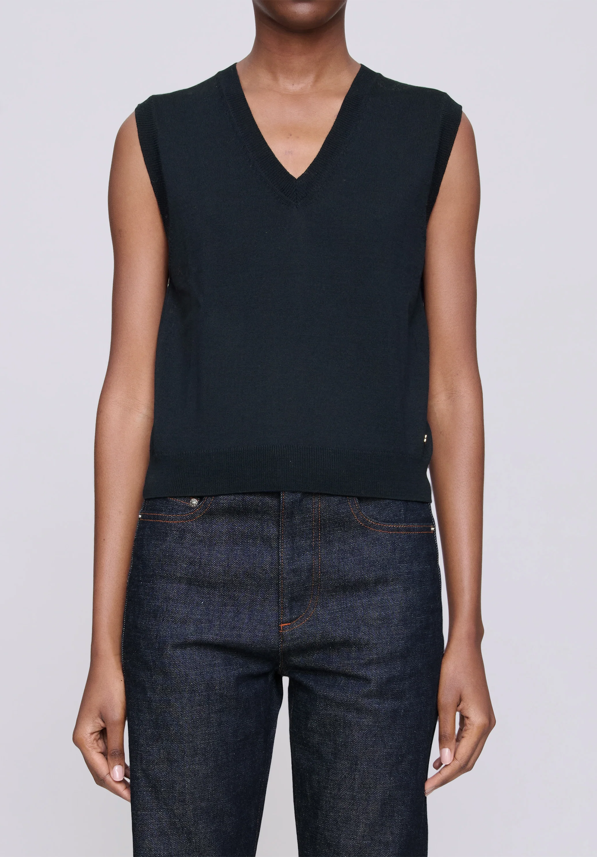 Emilie sleeveless jumper - Image 4